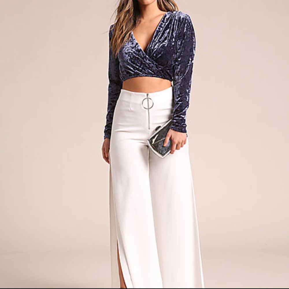 VELVET NAVY PLUNGE CROP TOP M/L - Picture 1 of 4